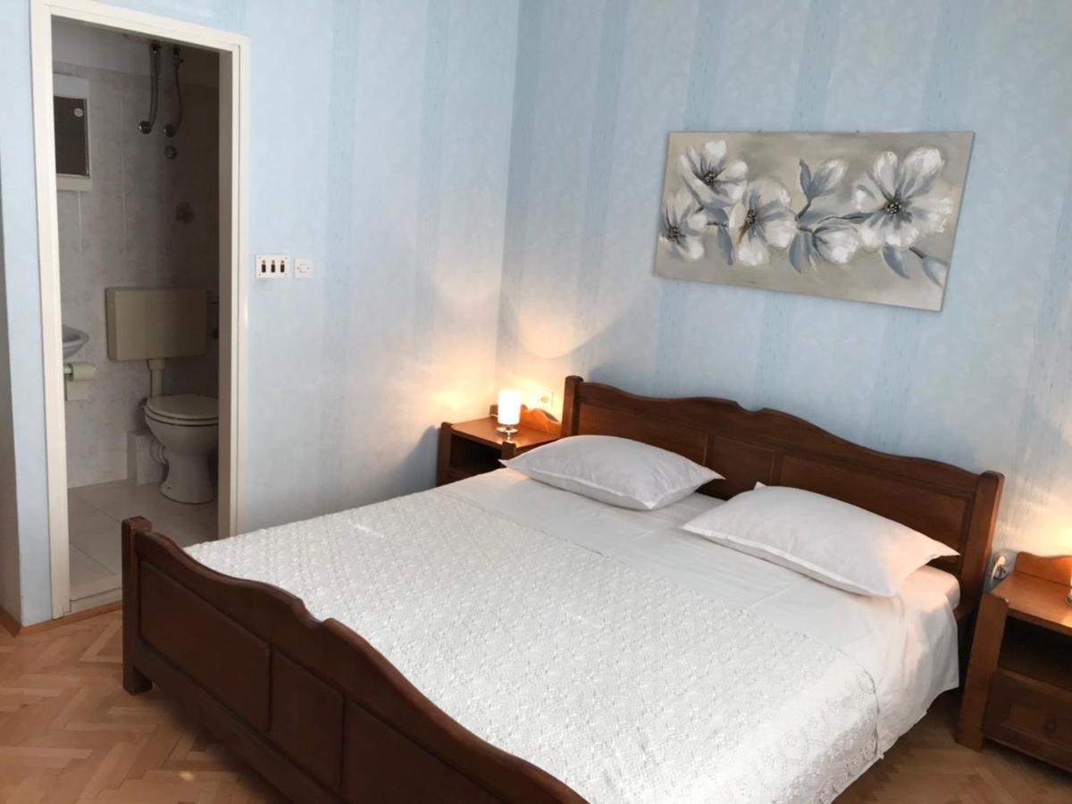Apartments And Rooms Ljubica Lun  Εξωτερικό φωτογραφία