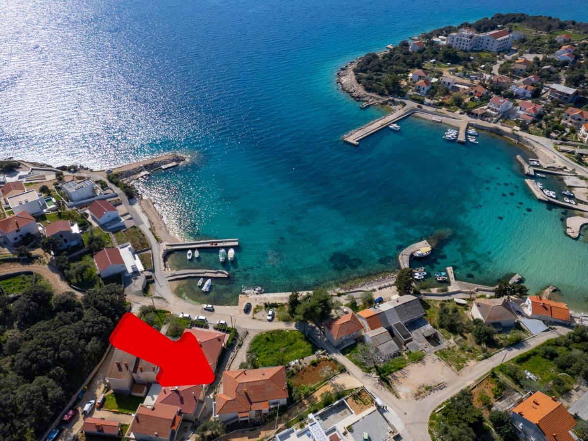 Apartments And Rooms Ljubica Lun  Εξωτερικό φωτογραφία