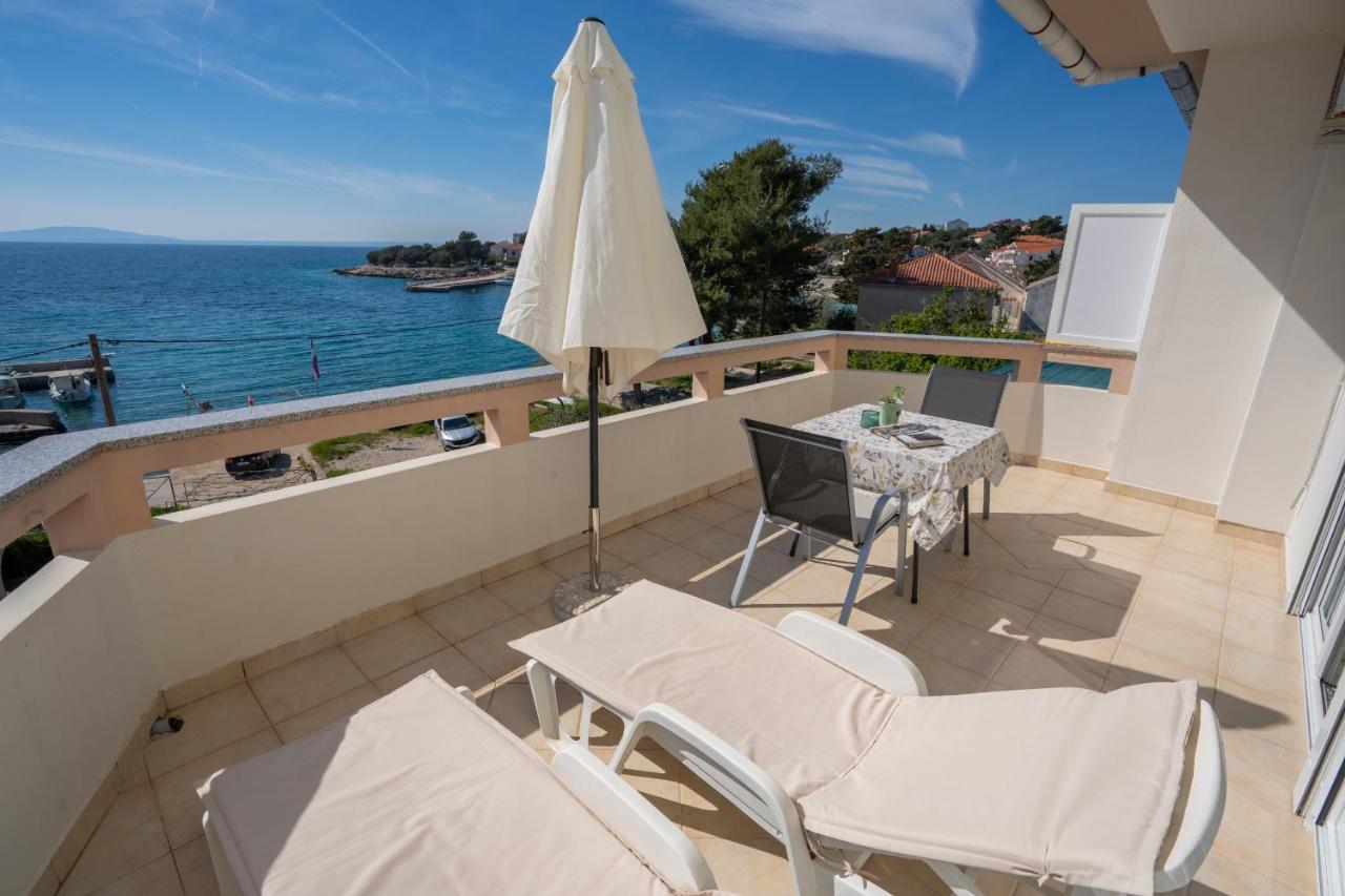 Apartments And Rooms Ljubica Lun  Εξωτερικό φωτογραφία