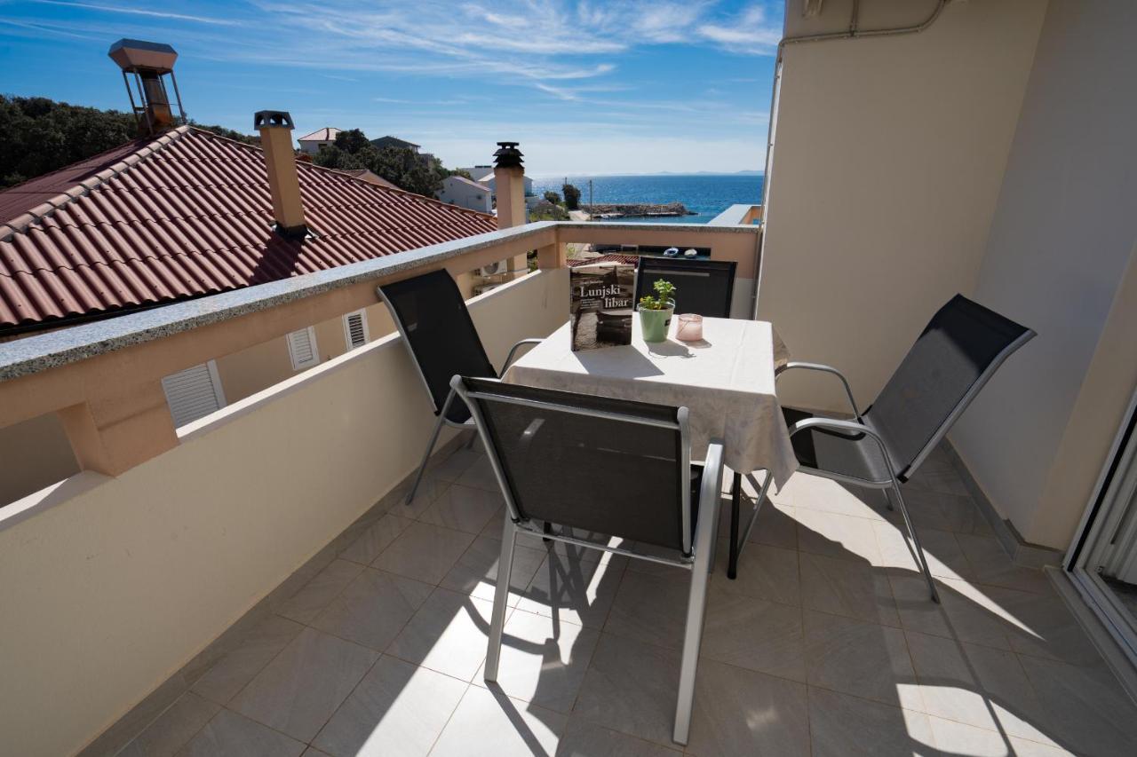 Apartments And Rooms Ljubica Lun  Εξωτερικό φωτογραφία