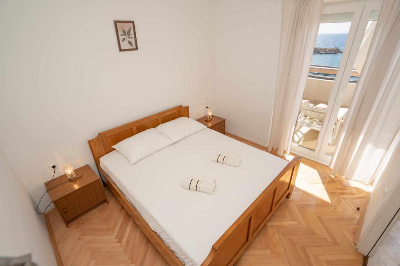 Apartments And Rooms Ljubica Lun  Εξωτερικό φωτογραφία