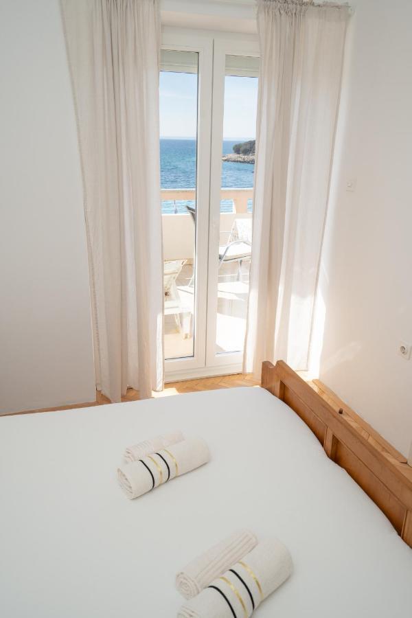 Apartments And Rooms Ljubica Lun  Εξωτερικό φωτογραφία